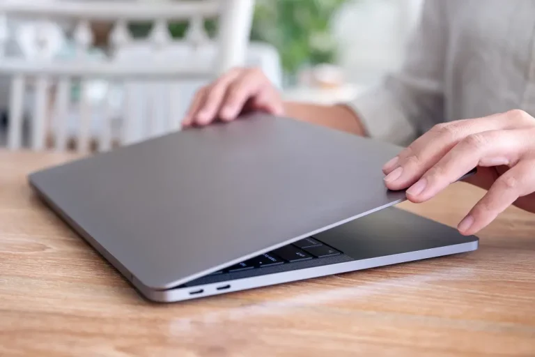 "Macbook